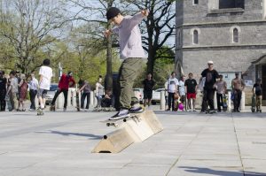 make skateboard rail